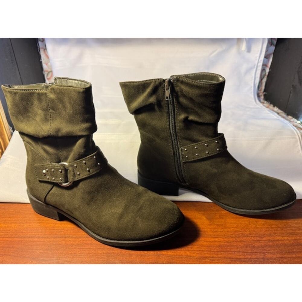 American Eagle Women's 8.5 Green Suede Studded Ankle Boots Zip Low‎ Heel
